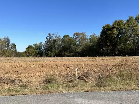 18 County Road 537, Etowah, TN 37331