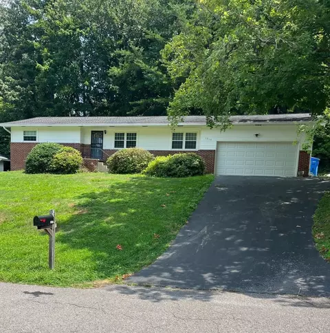 3914 W Fairfax Dr, Chattanooga, TN 37415