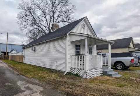 2585 E 40th St, Chattanooga, TN 37407