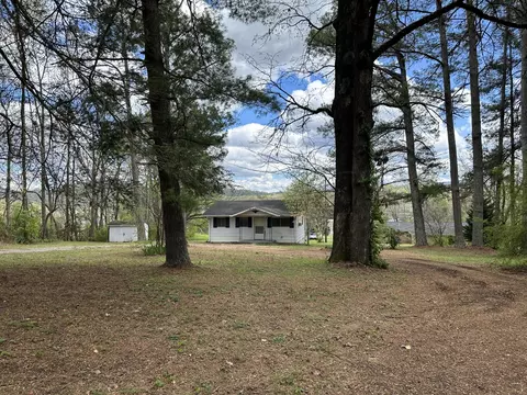 727 Wilkins Ct, Etowah, TN 37331