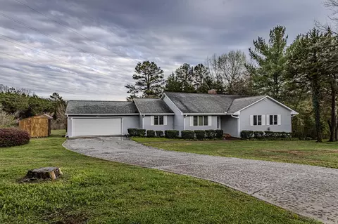 2522 Cindy St, Athens, TN 37303