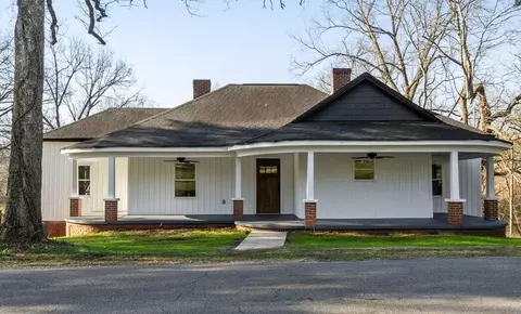 474 Town Creek Rd, Benton, TN 37307