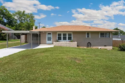 510 9th St, Etowah, TN 37331