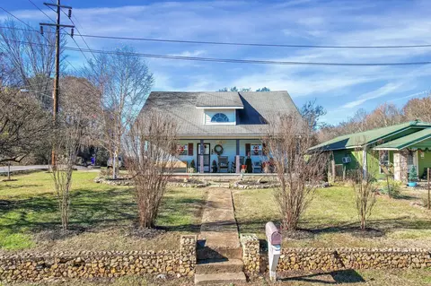 1406 Worth St SW, Cleveland, TN 37311