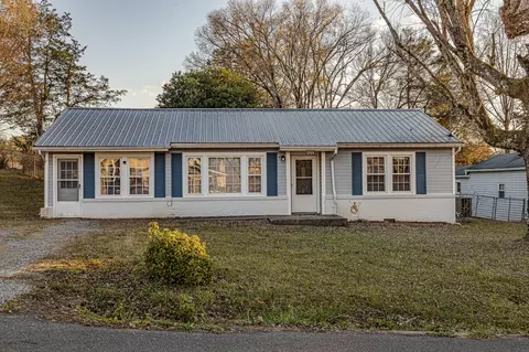 1205 Millard St, Athens, TN 37303