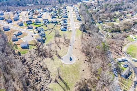 75 Battle Bluff Dr, Rossville, GA 30741