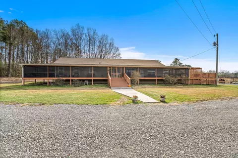 2750 Strawhill Rd SE, Cleveland, TN 37323