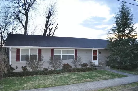 231 5th St, Etowah, TN 37331