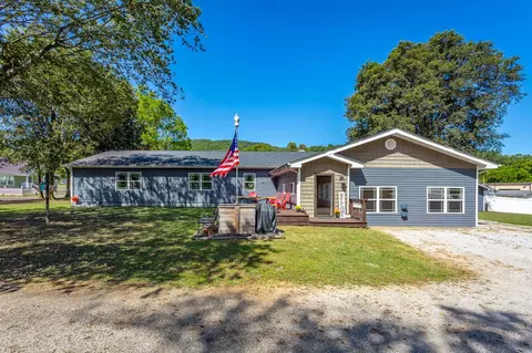 109 Igou Ferry Rd, Soddy Daisy, TN 37379