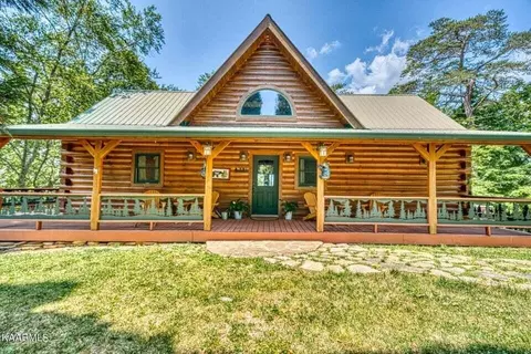 208 Holiday Point Dr, Spring City, TN 37381