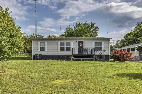 28 Martin St, Englewood, TN 37329