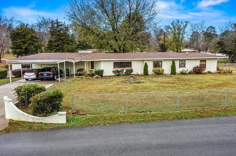 5595 Runway Dr NW, Cleveland, TN 37312