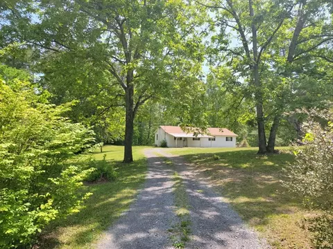 171 Sharp Ln, Spring City, TN 37381 photo 3