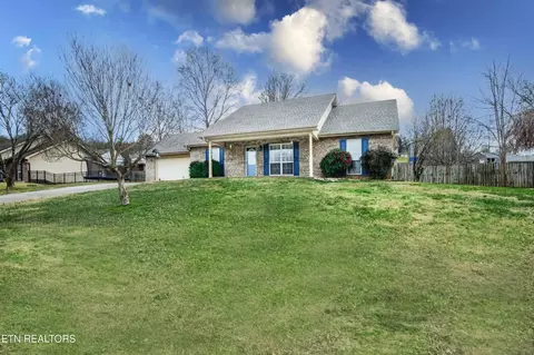 4426 Smedely D Butler Dr, Maryville, TN 37803