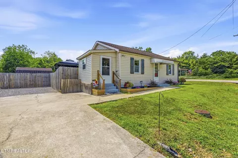 104 County Farm Rd, Maryville, TN 37801