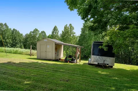 Exterior - 411 Purtle Rd, Lafayette, TN 37083 photo 8 of 9
