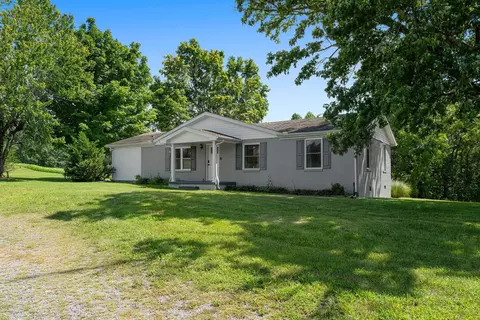 Exterior - 411 Purtle Rd, Lafayette, TN 37083 photo 2 of 9