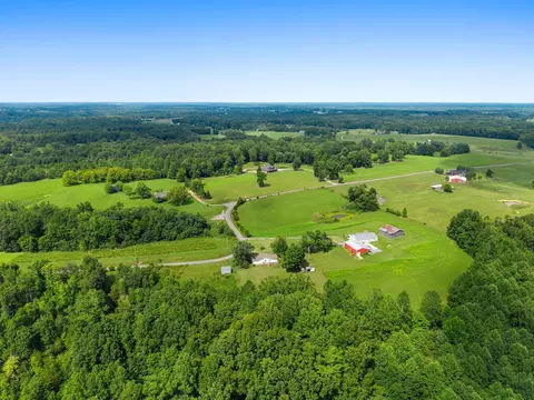 View/Area - 411 Purtle Rd, Lafayette, TN 37083 photo 7 of 9