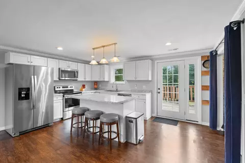 Kitchen - 411 Purtle Rd, Lafayette, TN 37083 photo 2 of 3