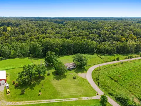 View/Area - 411 Purtle Rd, Lafayette, TN 37083 photo 1 of 9