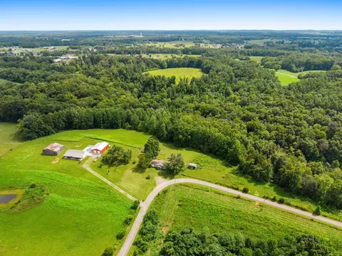 View/Area - 411 Purtle Rd, Lafayette, TN 37083 photo 4 of 9