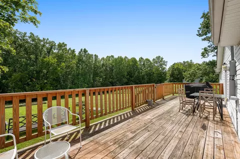 Exterior - 411 Purtle Rd, Lafayette, TN 37083 photo 4 of 9