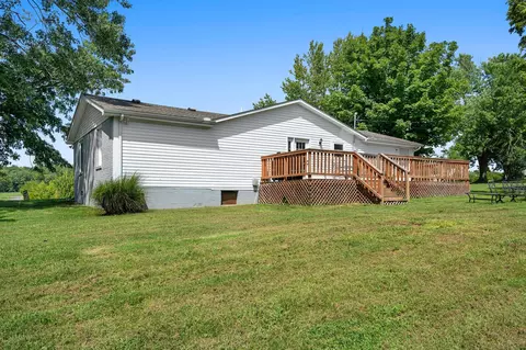 Exterior - 411 Purtle Rd, Lafayette, TN 37083 photo 5 of 9