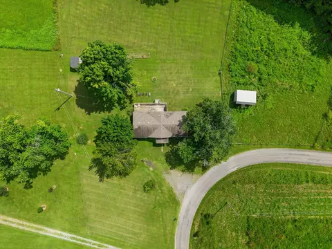 View/Area - 411 Purtle Rd, Lafayette, TN 37083 photo 8 of 9