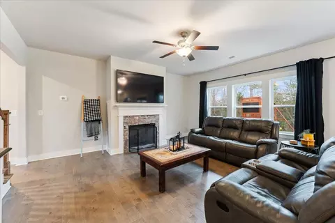 4698 Wellesley Dr, Ooltewah, TN 37363 photo 5