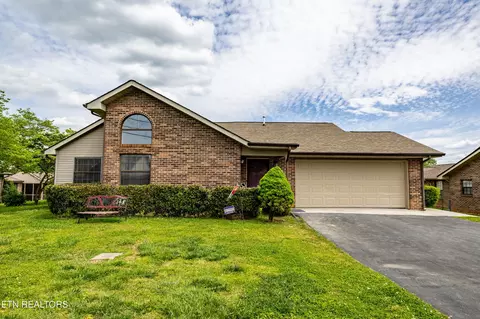 1148 Fielding Dr, Maryville, TN 37804
