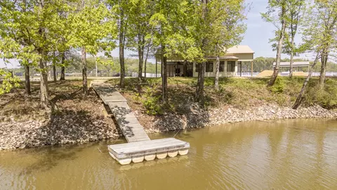 368 Duck Blind Rd, Clifton, TN 38425