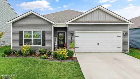 1469 Newbury Ln, Maryville, TN 37803
