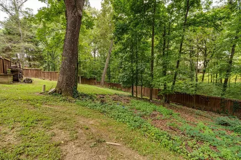 Exterior - 9225 Evening Shadow Dr, Chattanooga, TN 37421 photo 14 of 21