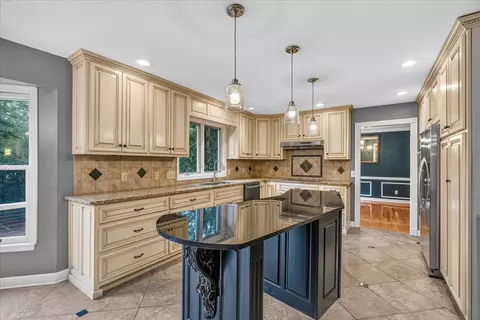 Kitchen - 9225 Evening Shadow Dr, Chattanooga, TN 37421 photo 2 of 6