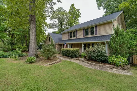 Exterior - 9225 Evening Shadow Dr, Chattanooga, TN 37421 photo 4 of 21