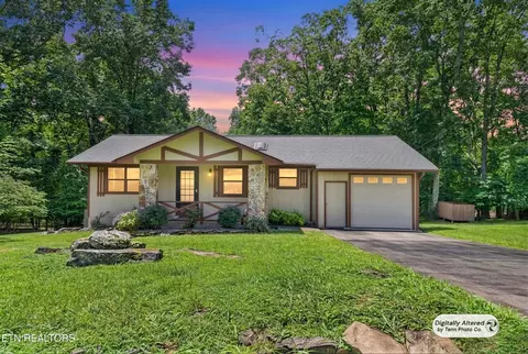 36 Druid Cir, Crossville, TN 38558