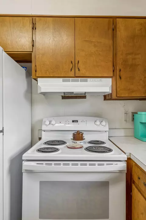 Kitchen - 2362 Fall River Rd, Goodspring, TN 38460 photo 3 of 3