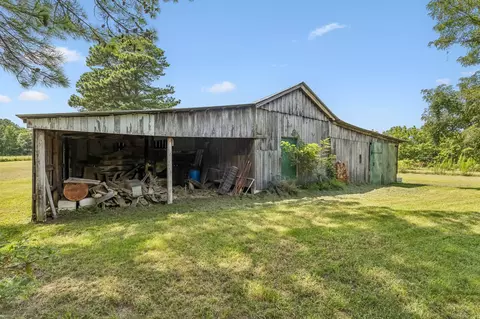 Exterior - 2362 Fall River Rd, Goodspring, TN 38460 photo 12 of 24