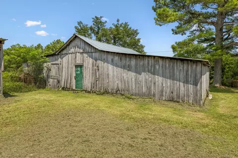 Exterior - 2362 Fall River Rd, Goodspring, TN 38460 photo 11 of 24