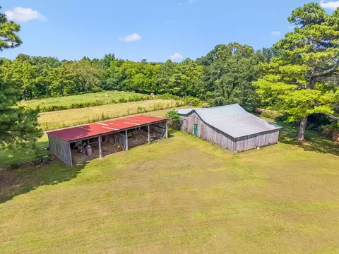 Exterior - 2362 Fall River Rd, Goodspring, TN 38460 photo 15 of 24