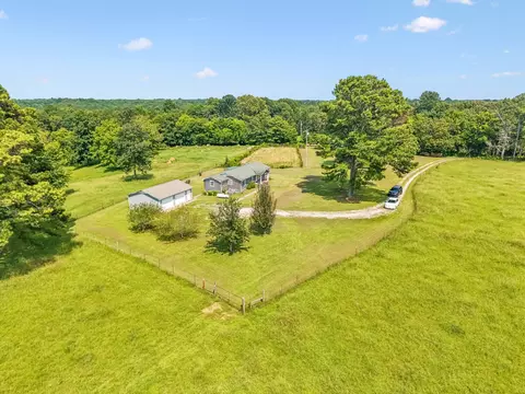 View/Area - 2362 Fall River Rd, Goodspring, TN 38460 photo 4 of 8
