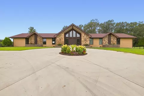 5350 Ashland City Rd, Clarksville, TN 37043