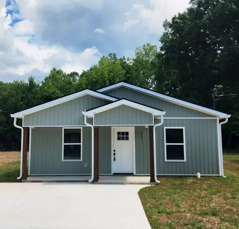 900 E Decherd St, Tullahoma, TN 37388