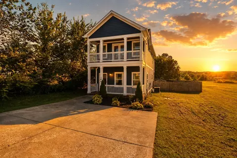 144 N Vine St, Ashland City, TN 37015