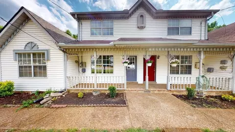 741 Lake Terrace Dr, Nashville, TN 37217