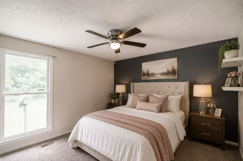 Bedroom - 127 Sam Davis Dr, Springfield, TN 37172 photo 6 of 10