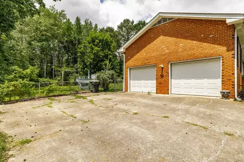 Exterior - 127 Sam Davis Dr, Springfield, TN 37172 photo 6 of 11