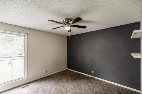 Bedroom - 127 Sam Davis Dr, Springfield, TN 37172 photo 7 of 10