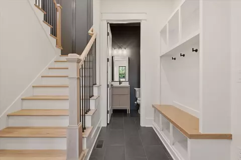 Entry Way - 4184 Armstrong Rd, Springfield, TN 37172 photo 2 of 3