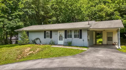 534 Sleepy Hollow Rd, Oliver Springs, TN 37840